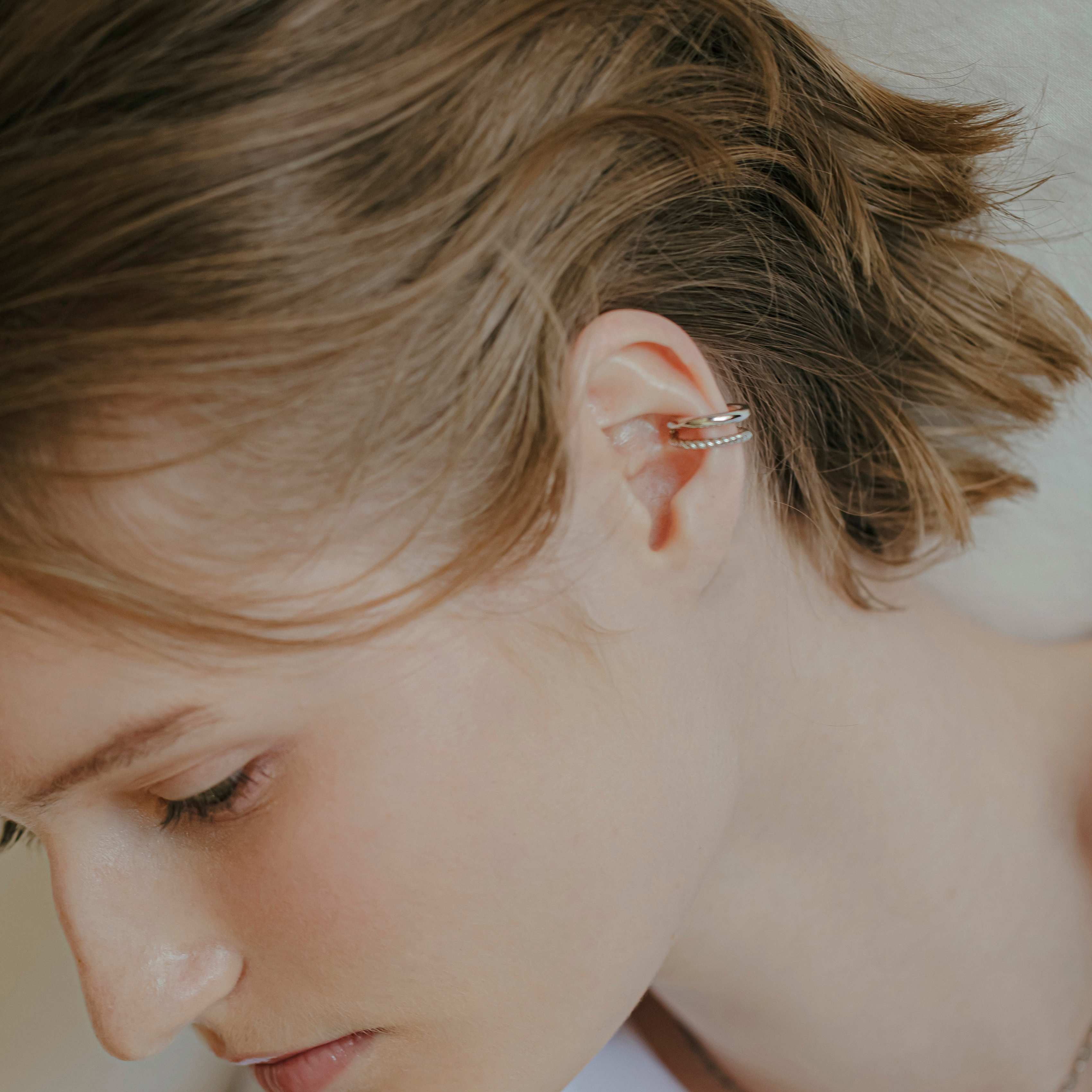 【hybrid】ツイスト＆スムースラインイヤーカフ silver