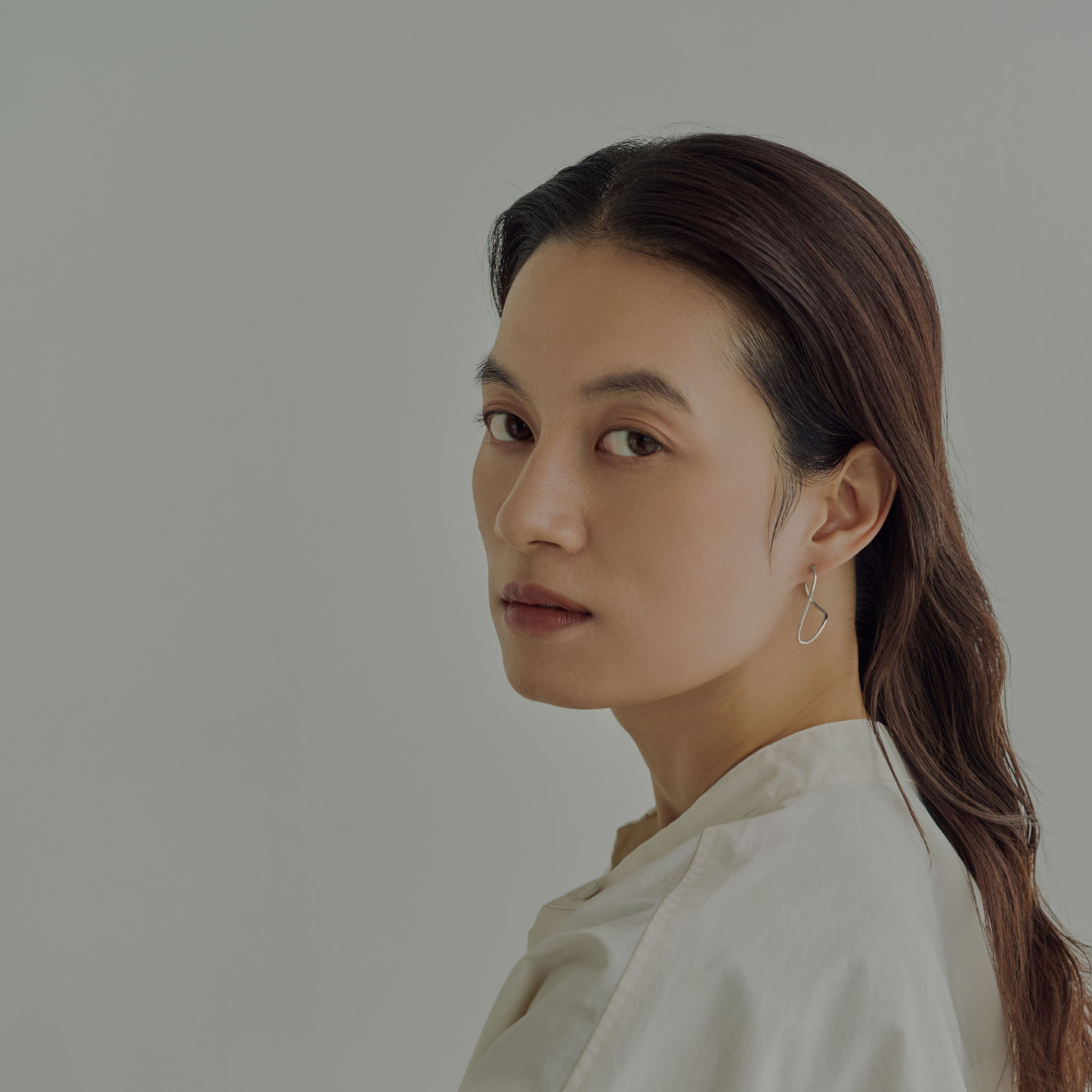 【hale】ランダムウェーブラインピアス silver