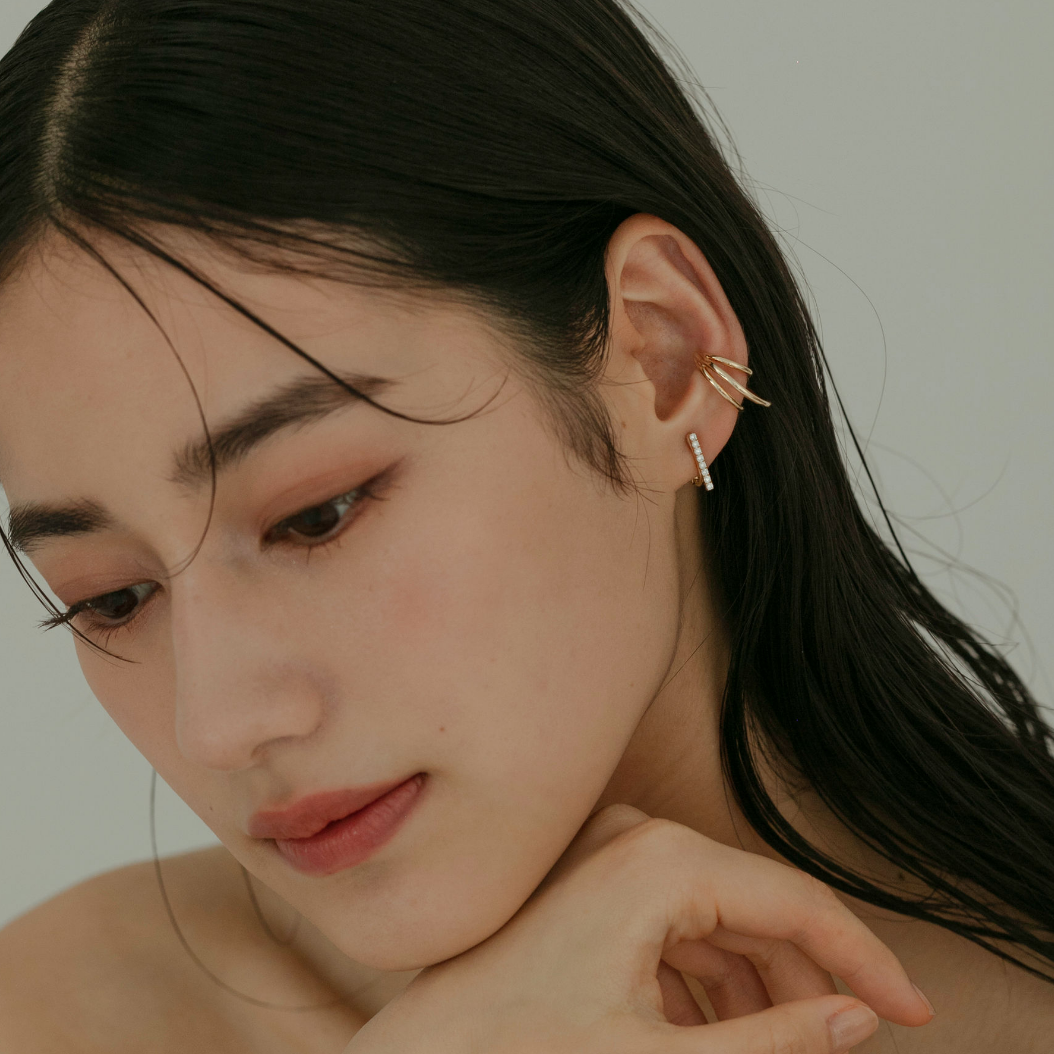 [honey] Zirconia bar earrings gold