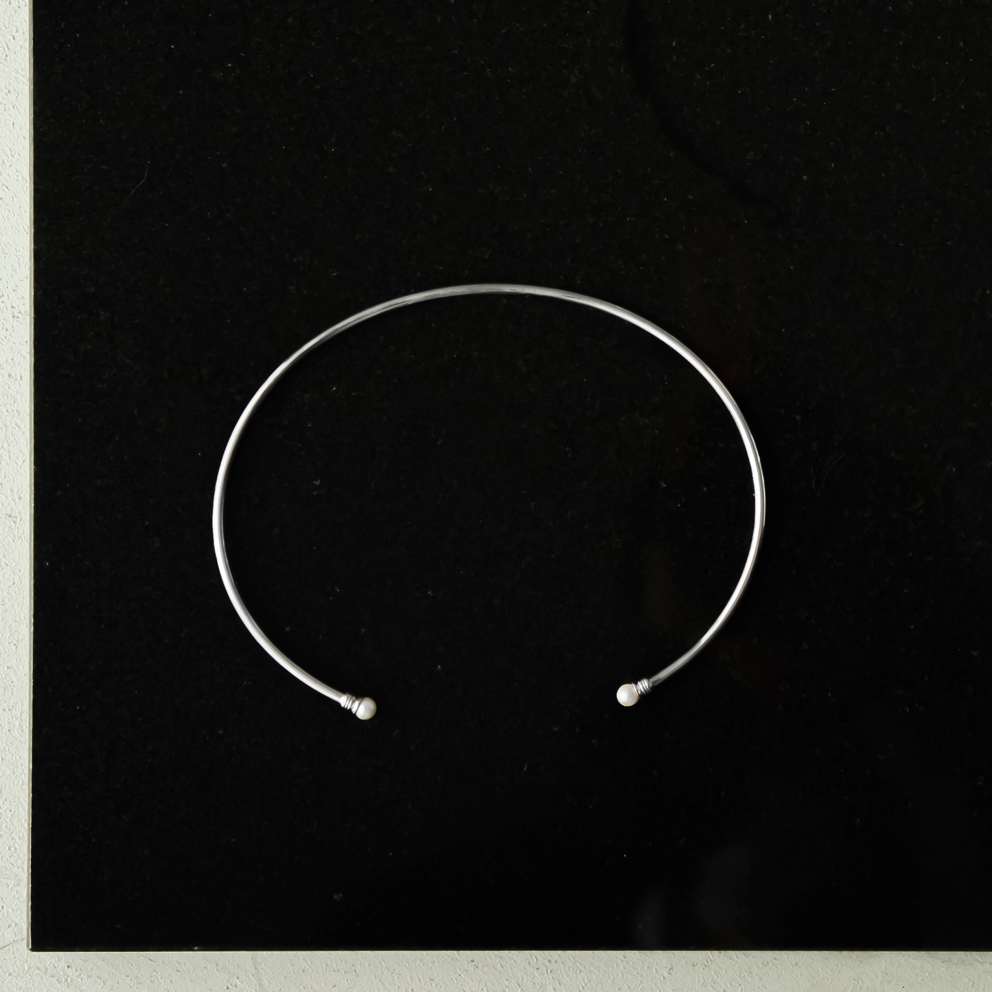 【anchor】パールネックカフ2.5mmリバーシブル silver