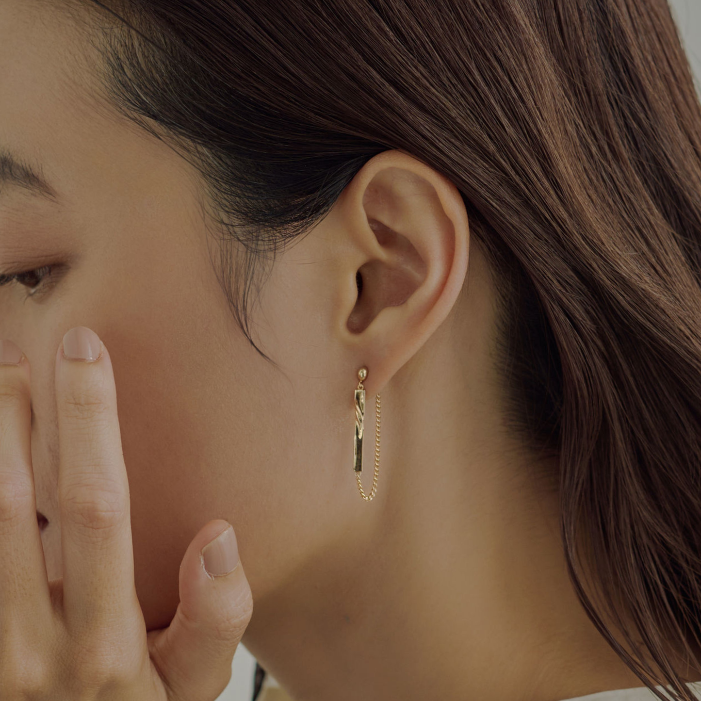 [breeze] Twist bar &amp; chain earrings gold