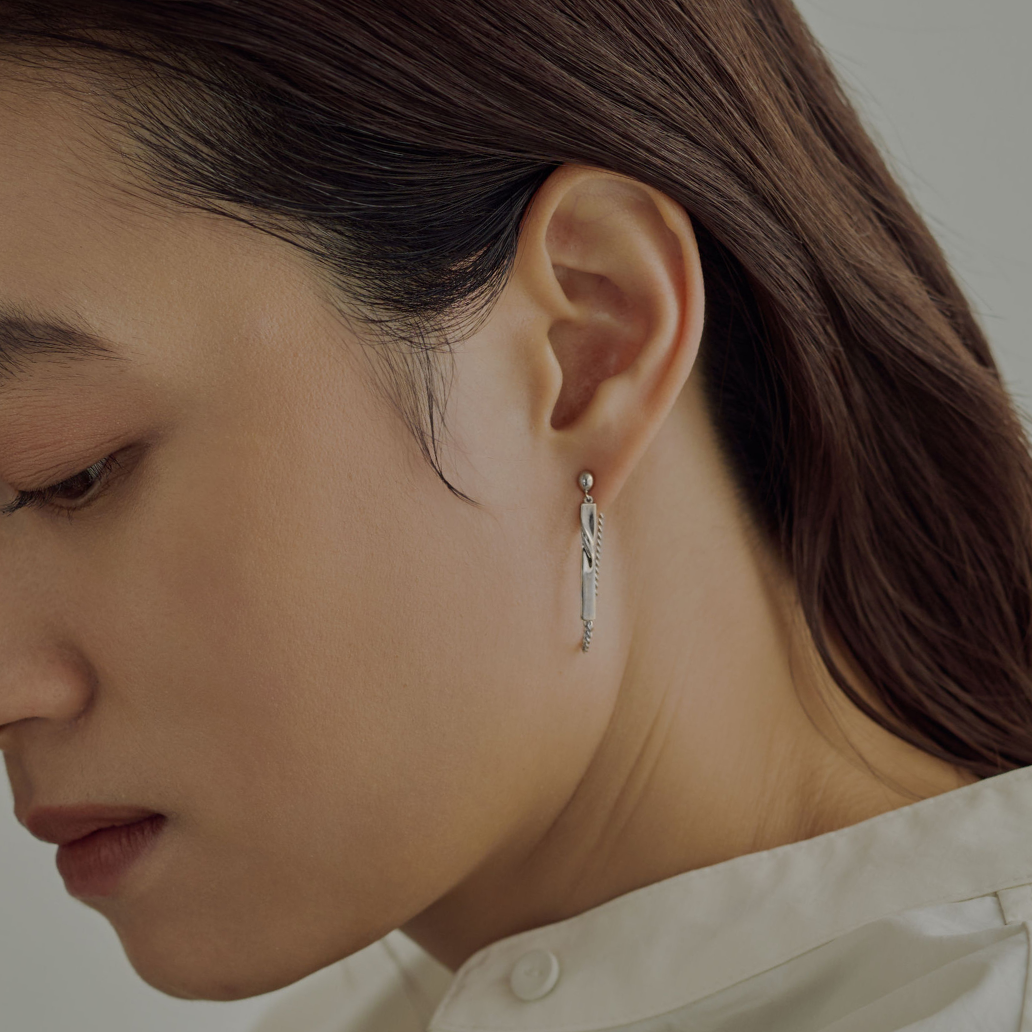 [breeze] Twist bar & chain earrings silver