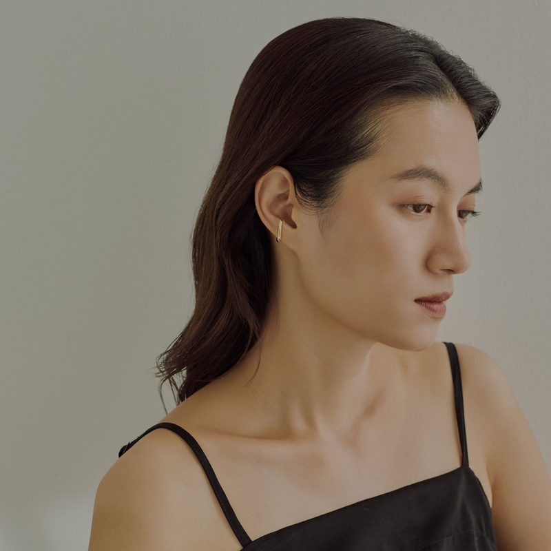 [heartful] Petite pearl ear cuff gold