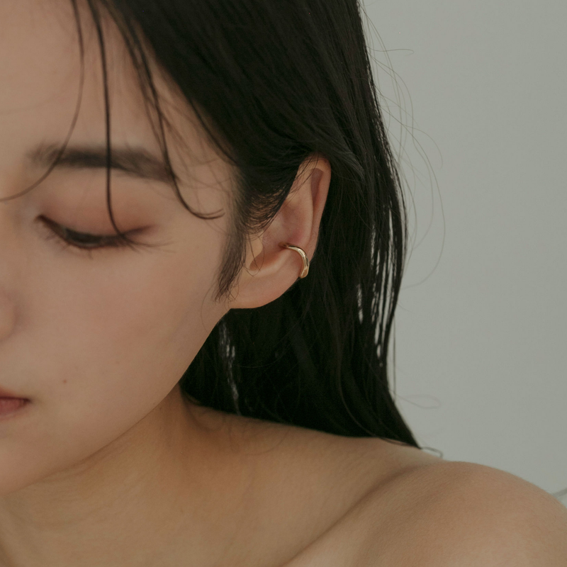 【heh】スムースラインイヤーカフ gold