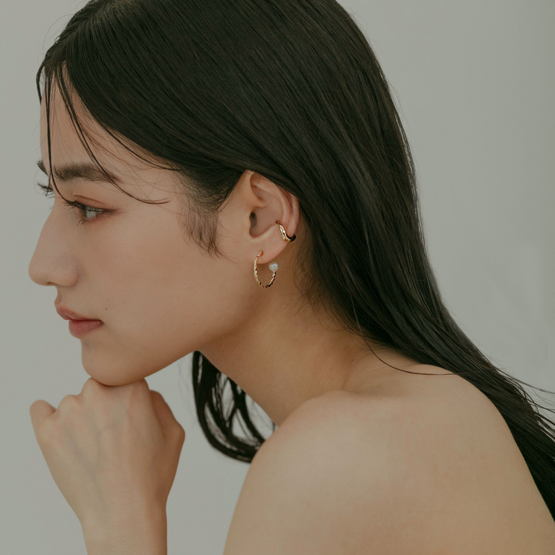 【heh】スムースラインイヤーカフ gold