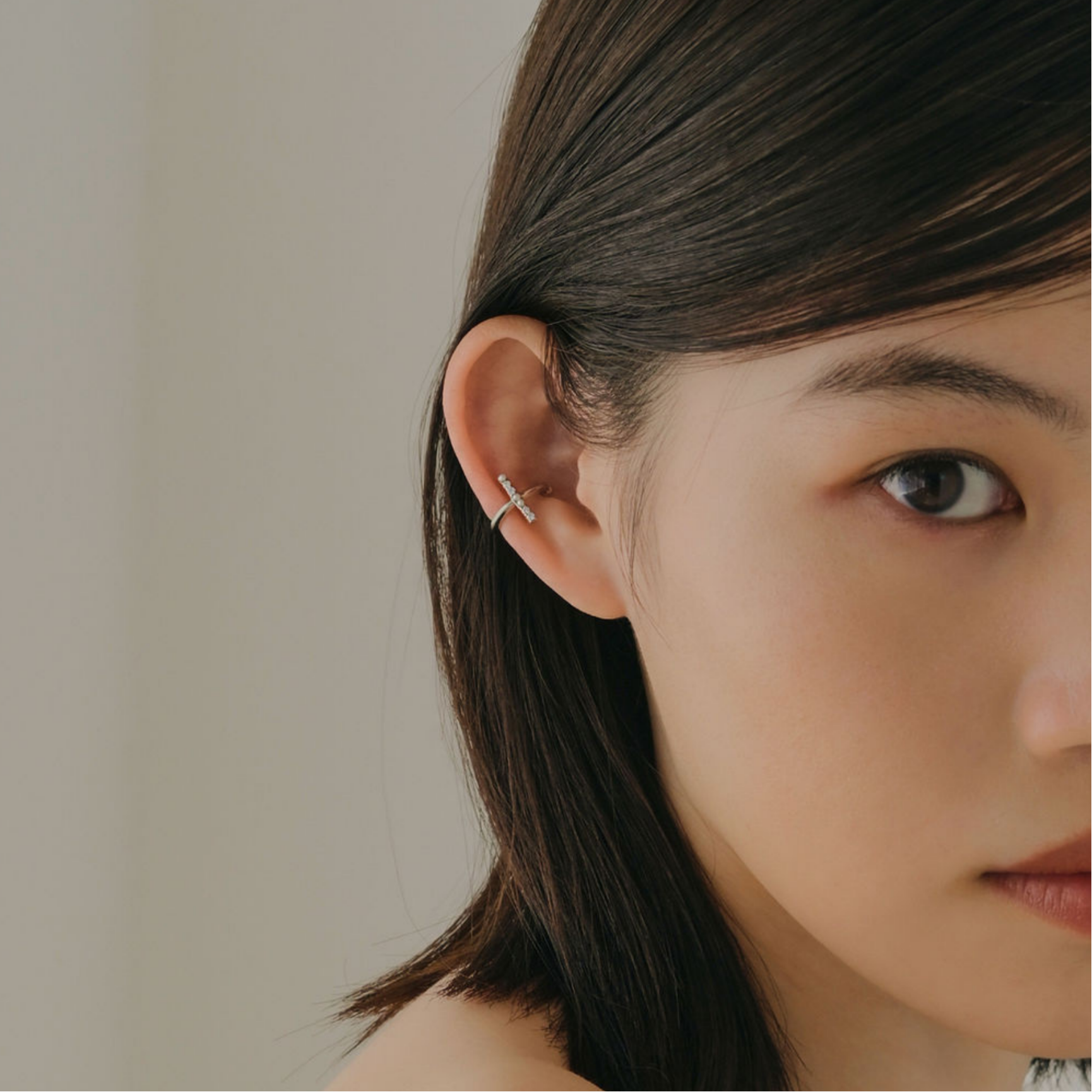 [halley] zirconia & pearl bar ear cuff silver