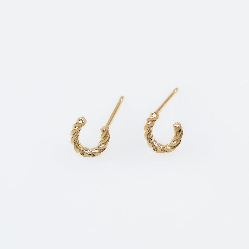 [K10] [aimer] Twisted horseshoe earrings