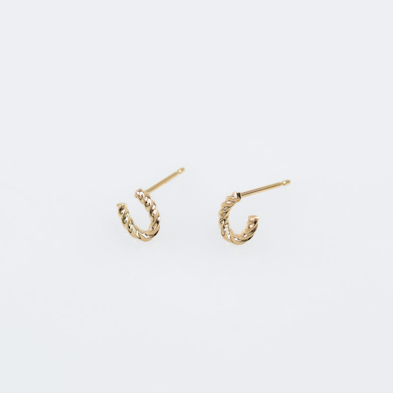 [K10] [aimer] Twisted horseshoe earrings